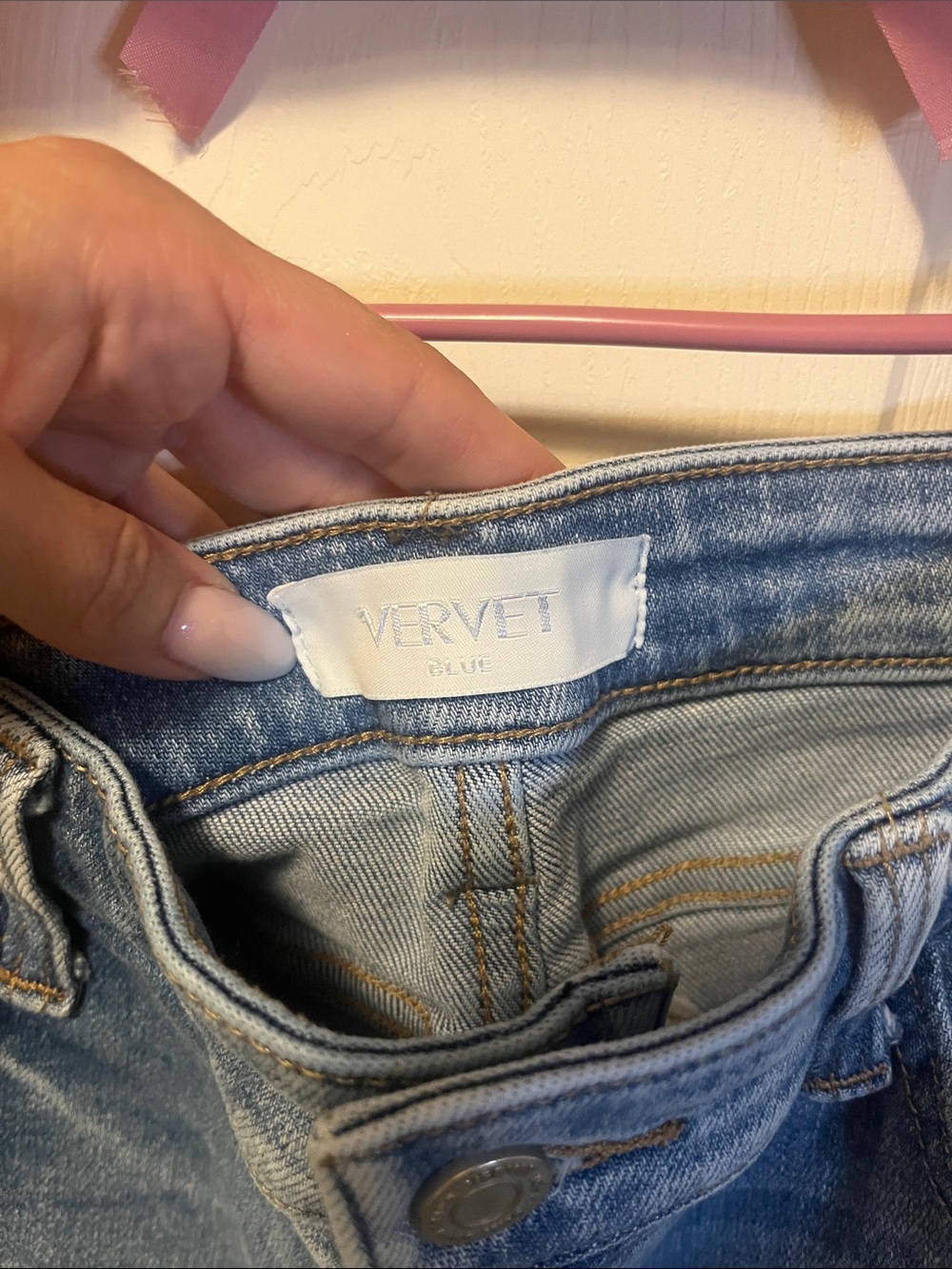 High-Rise Cropped Straight Jeans in Washed Blue - Picture 2 of 6